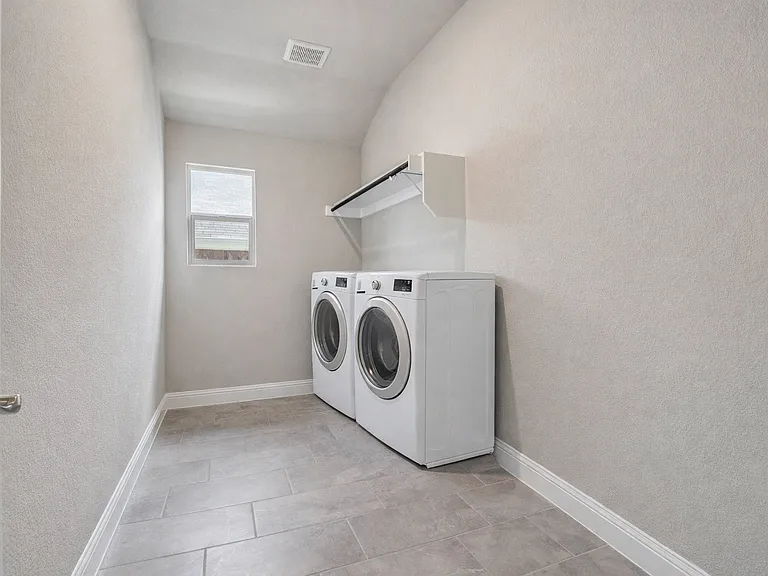 463 Yellowstar Ln — Photo 7