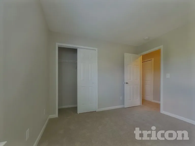 119 W Waverly Place Ct — Photo 14