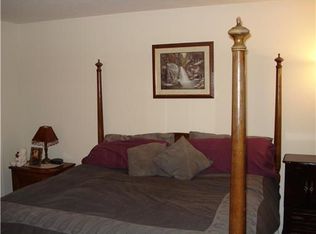 1207 Wood Edge Cir, Mishawaka, IN