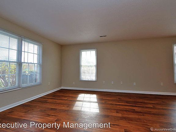 4th image of 139 Green Meadows Dr