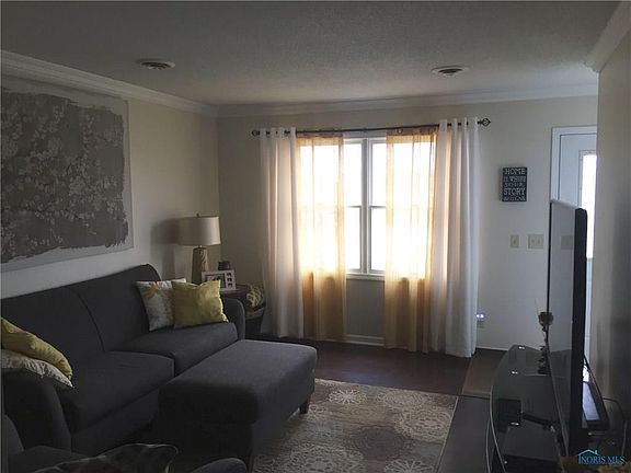 3rd image of 2145 Royal Palm Ave