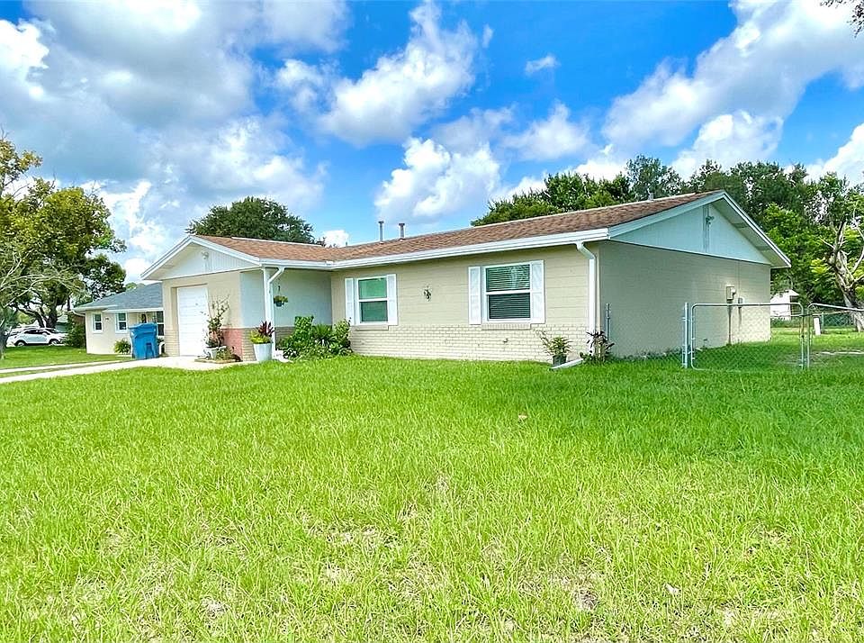 1st image of 1304 Golf Ave
