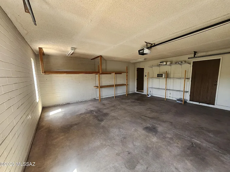 4841 N Paseo Presidio — Photo 34