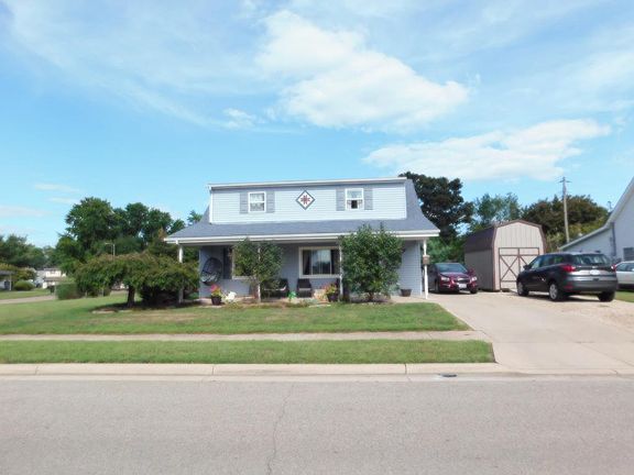 2nd image of 421 Hillside Ave