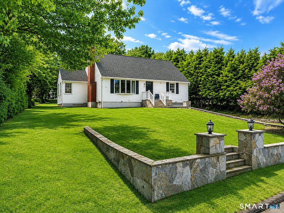 1st image of 21 Lone Oak Avenue