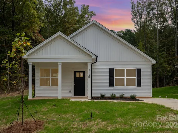 910 N 8th St, Bessemer City, NC 28016
