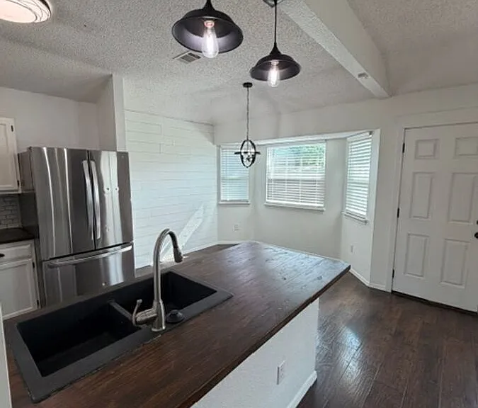 5009 Paragon Dr — Photo 6