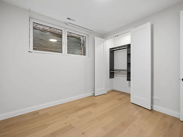 3739 N Clifton Ave #1 — Photo 52
