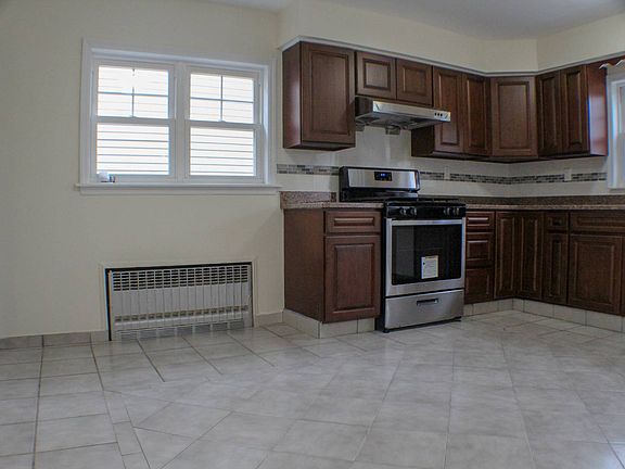 5th image of 492 Vanderbilt Ave