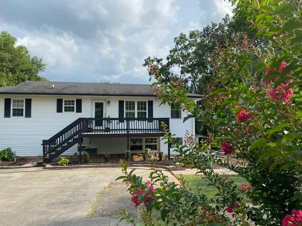 3213 Joe Rawlings Rd, Cookeville, TN 38506