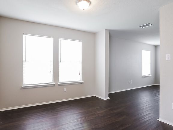 5th image of 7935 Raven Creek Ln