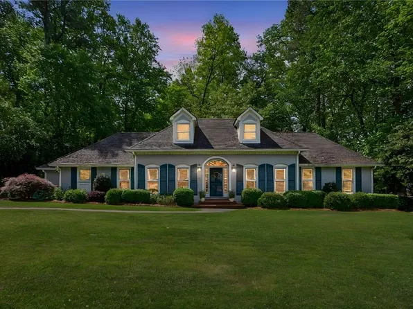 3384 Pine Meadow Rd NW, Atlanta, GA 30327