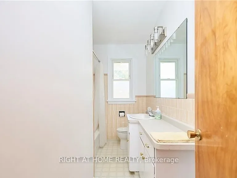 6357 Dorchester Rd — Photo 17