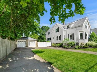 2 Swains Pond Ave, Melrose, MA 02176