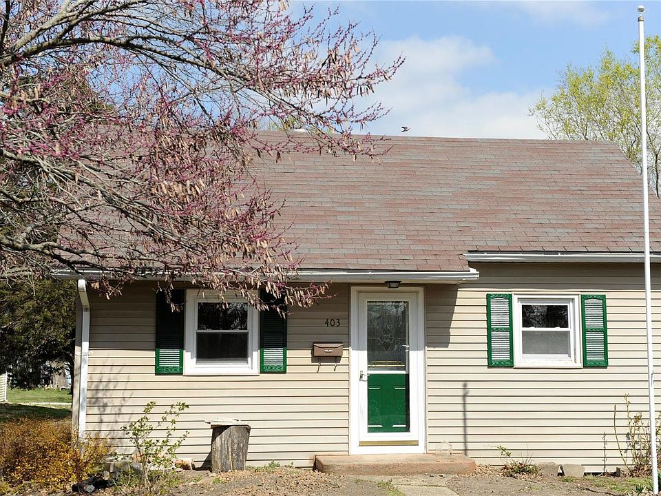 1st image of 403 E 1st North St