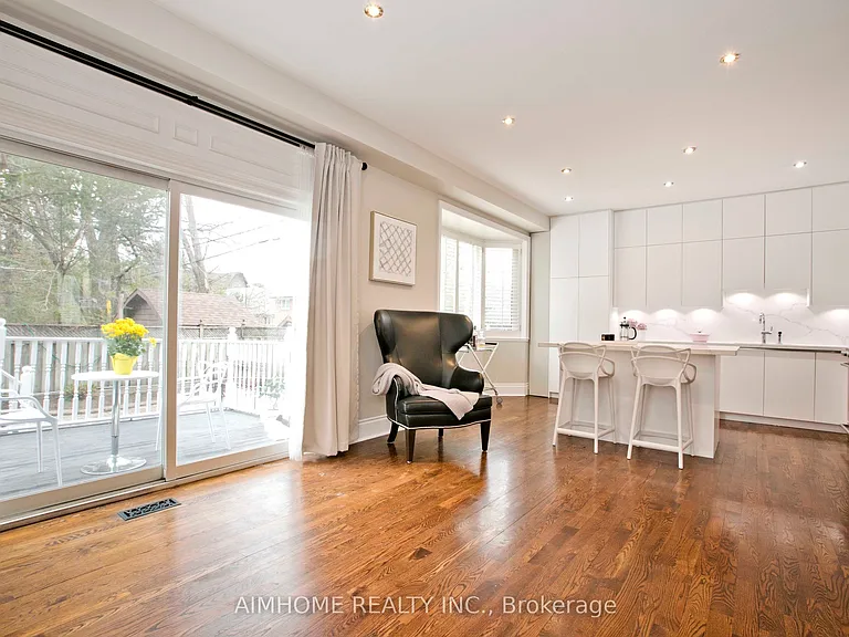 401 Longmore St — Photo 10