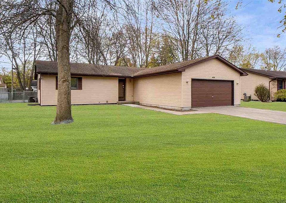1st image of 400 Heathermoor Dr