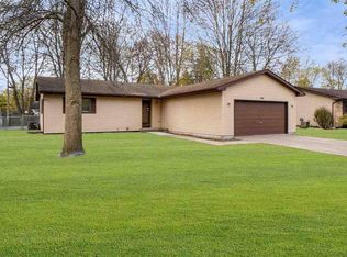 400 Heathermoor Dr, Midland, MI