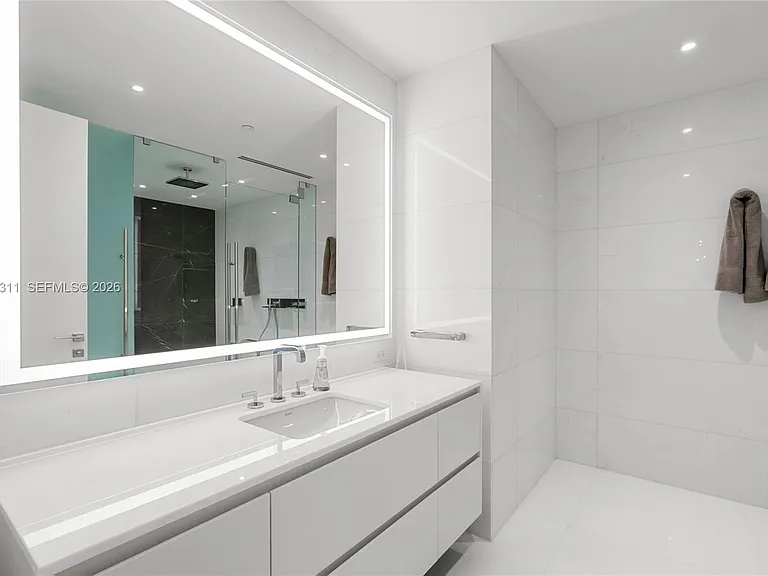 300 Biscayne Boulevard Way #4009W — Photo 48