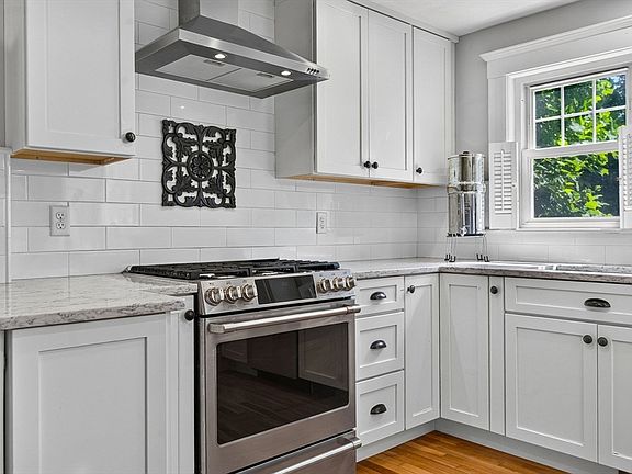4th image of 43 Atwood St