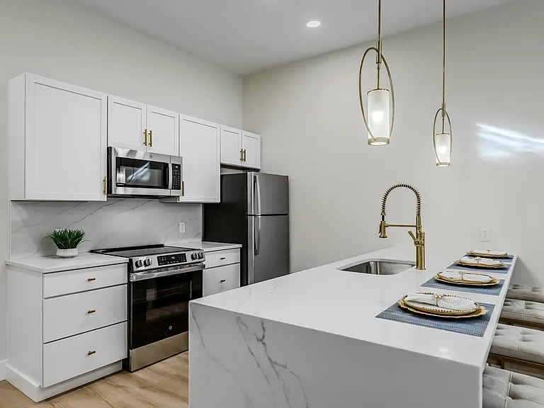 1104 Main St #10 — Photo 9