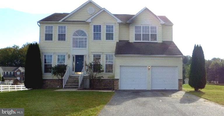1st image of 92 Saundra St