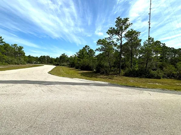 393 Lily Cir, Eastpoint, FL 32328