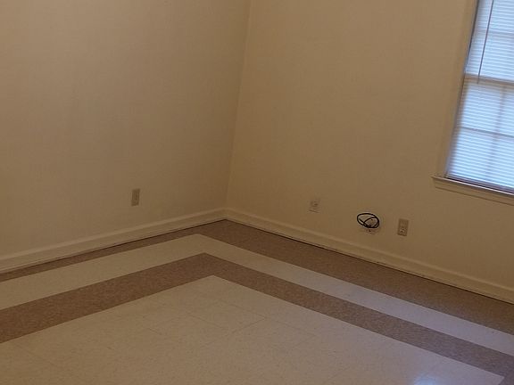 MASTER 12 X 16 BEDROOM