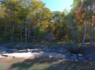 5930 Lakeshore Rd, Manistee, MI 49660