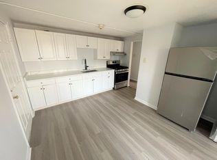 50 Lake St APT 5A, Warwick, RI 02886