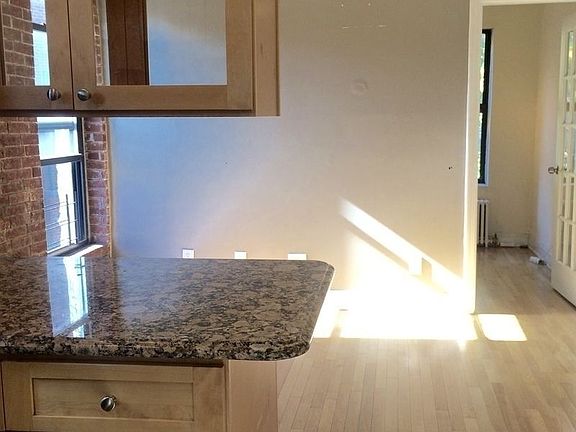 3rd image of 237 W 10th St #16F