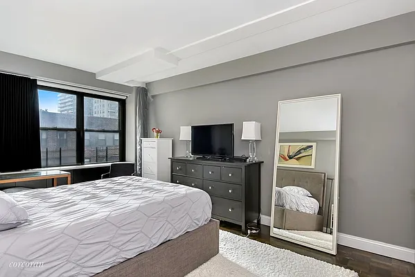 Sold by Corcoran | media 3