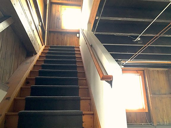 5th image of 320 Depot St APT B