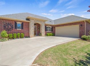 10304 Hawthorn Dr, Oklahoma City, OK 73120