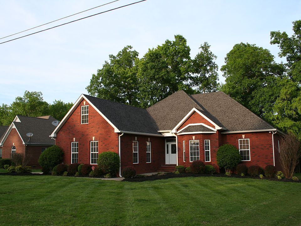 1st image of 102 Stonegate Cir