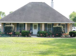 22 Hidden Hills Dr E, Picayune, MS 39466