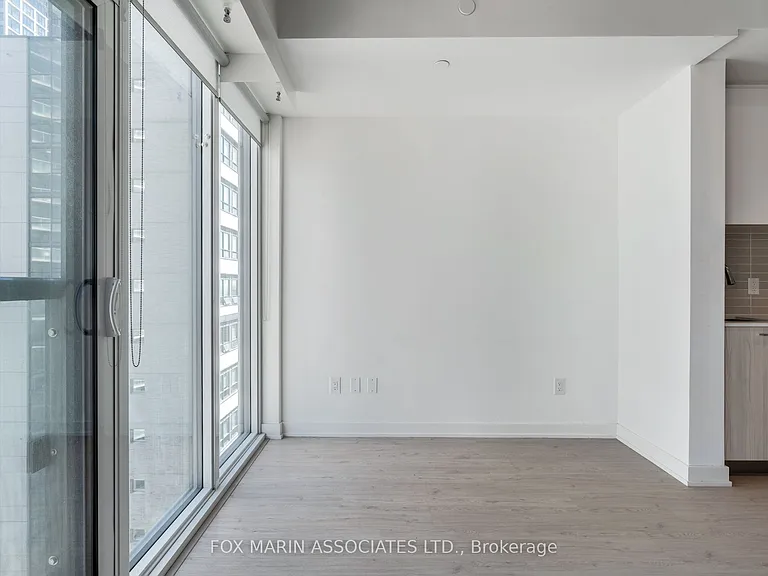 65 Mutual St #2707 — Photo 6