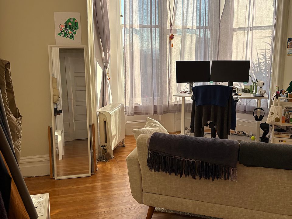 1st image of 2186 California St #7