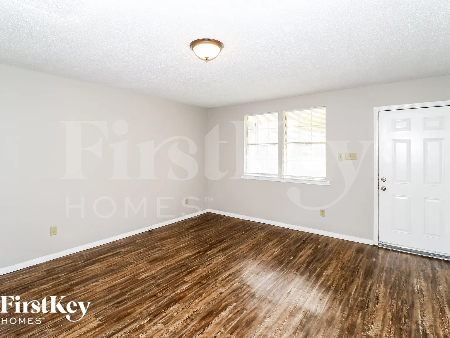 3 bed, 2.0 bath, 1352 sqft, $1,220 — Photo 3