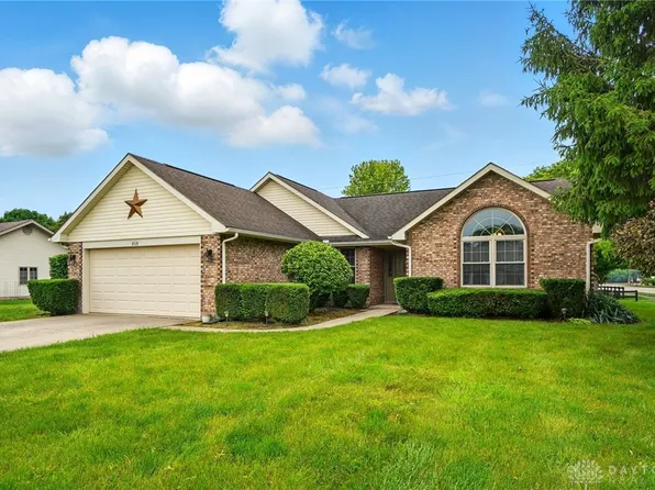 865 Willow Creek Way, Troy, OH 45373