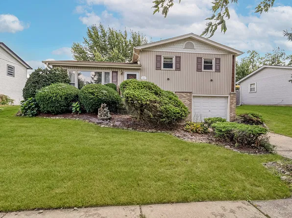 5809 Orange Ln, Oak Forest, IL 60452