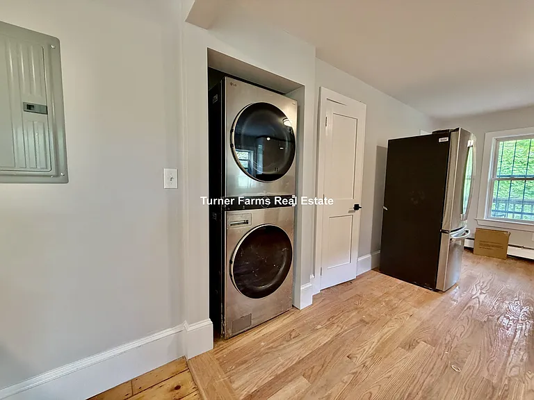 114 Woodstock St — Photo 14
