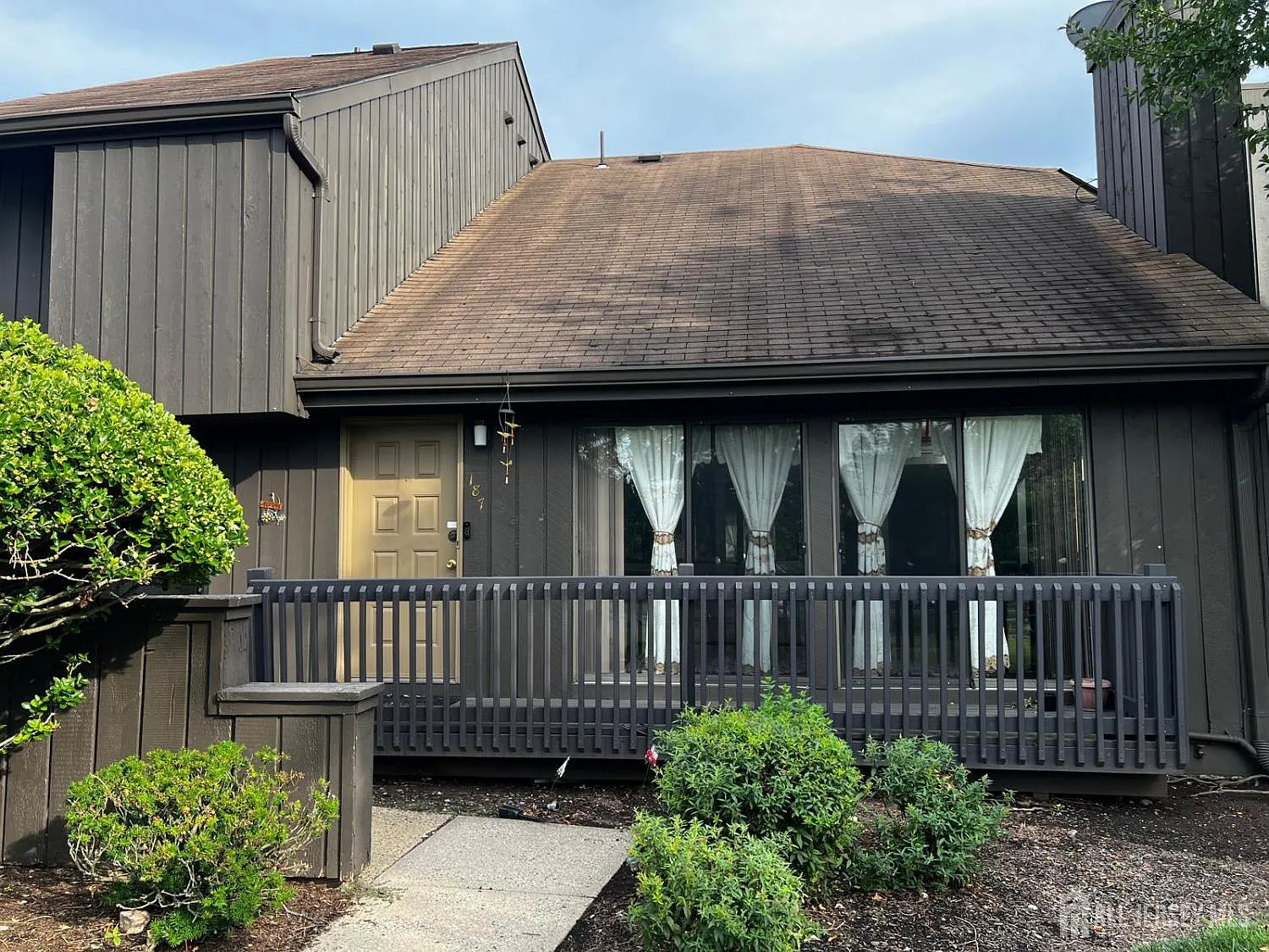 2 bed, 2.5 bath, 1604 sqft, $3,100 — Photo 1