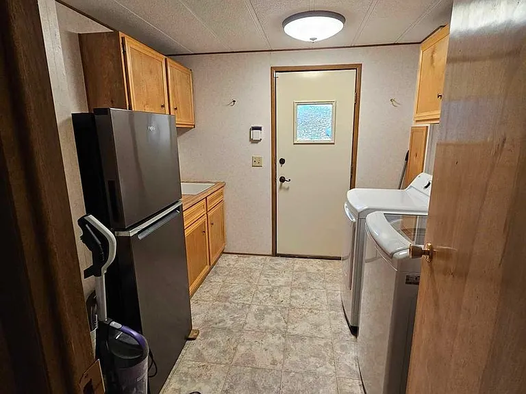 31468 Kings Point Rd — Photo 16