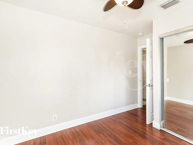 3763 SW 17th St — Photo 9