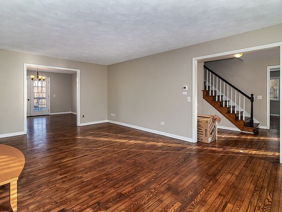 3rd image of 34939 N Oak Knoll Cir E