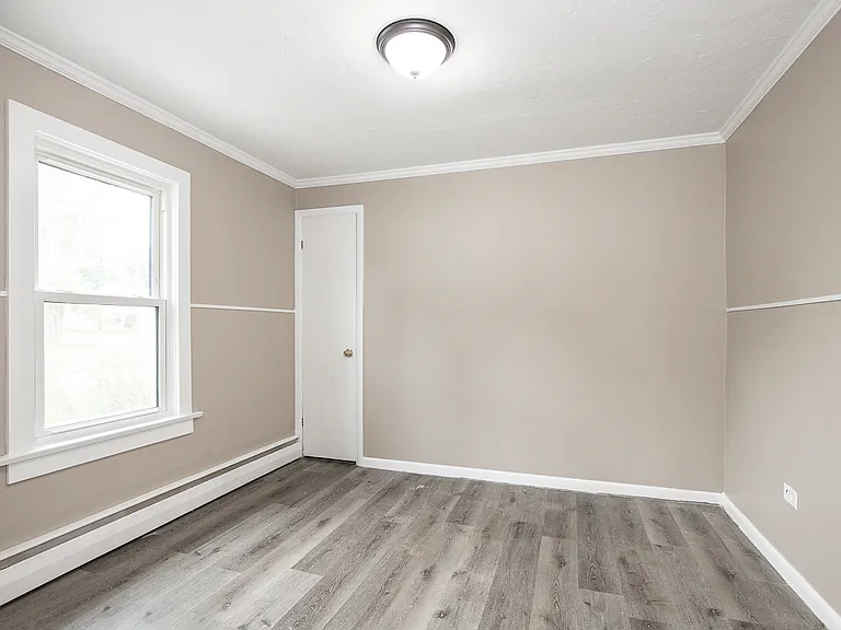 5859 Lake St — Photo 9