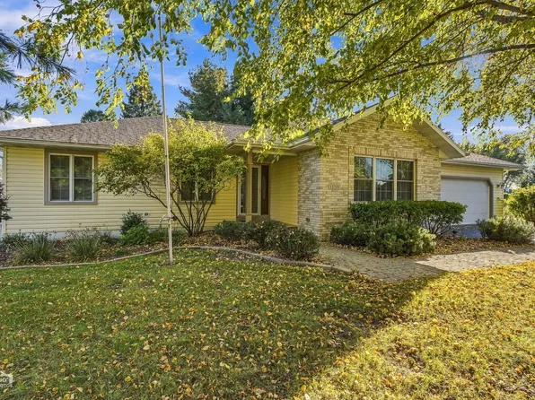 12201 Jacob Dr, Hebron, IL 60034