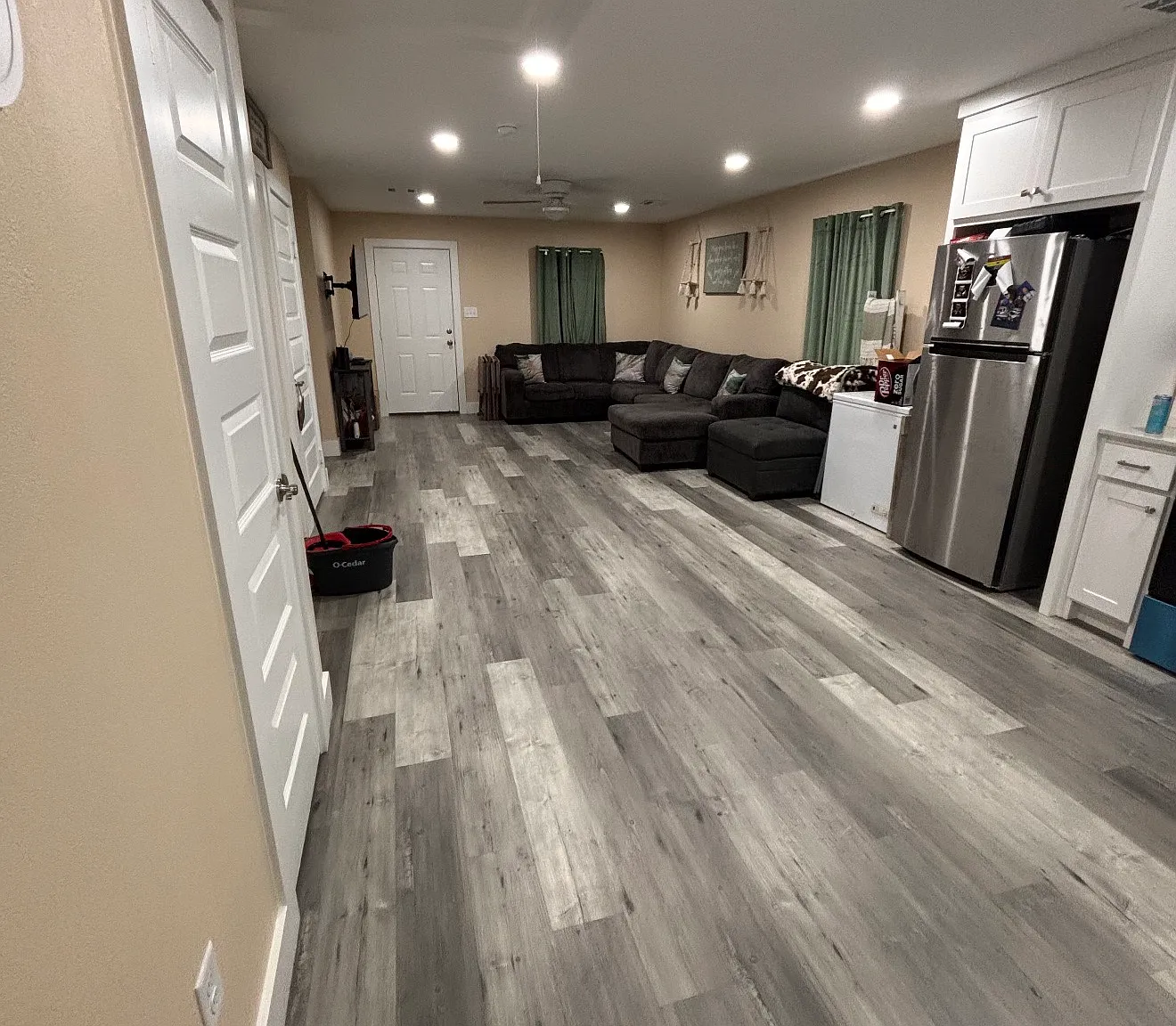 2 bed, 868 sqft, $1,350 — Photo 3