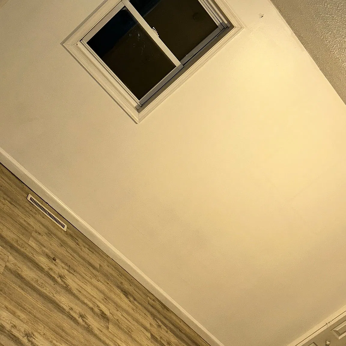 2nd fl 3 beds/1bath — Photo 3